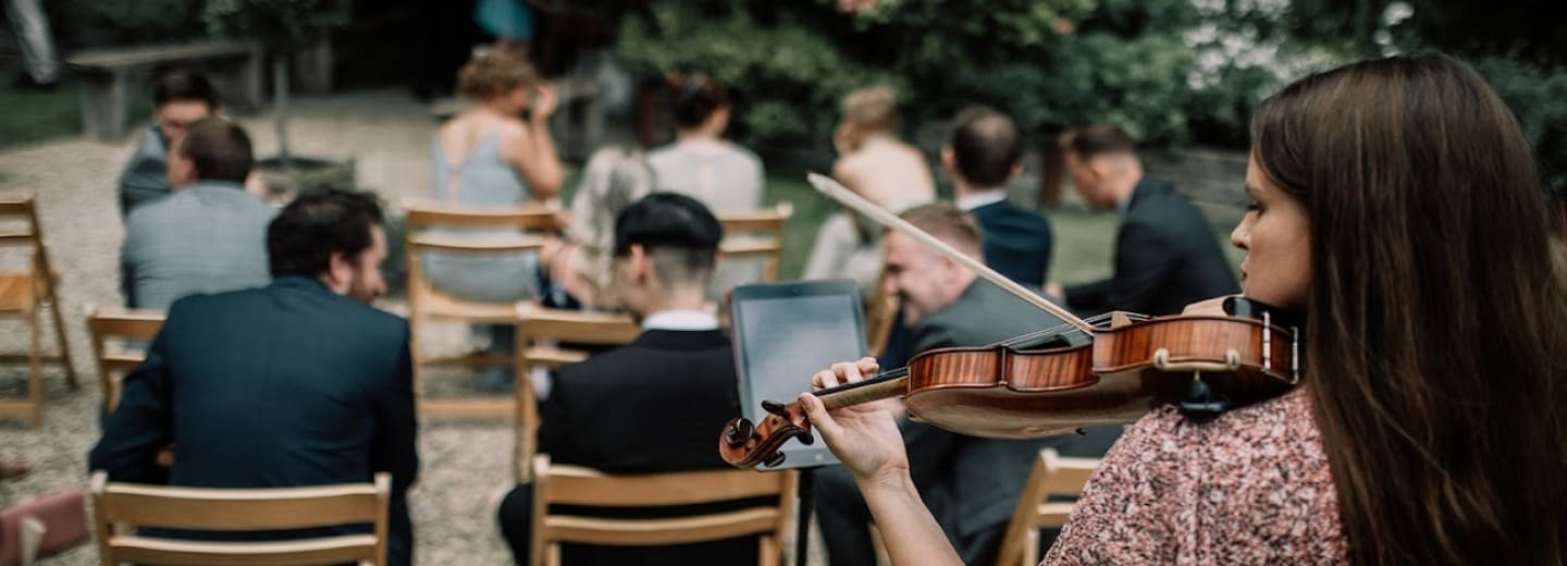 Hire Violinists Near You in Peterborough